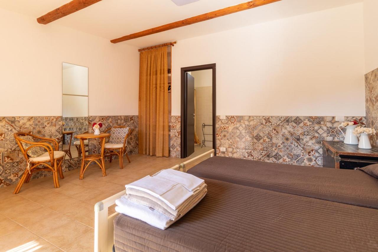 Villa Santa Croce سانتا كروتْشّي كاميرينا المظهر الخارجي الصورة